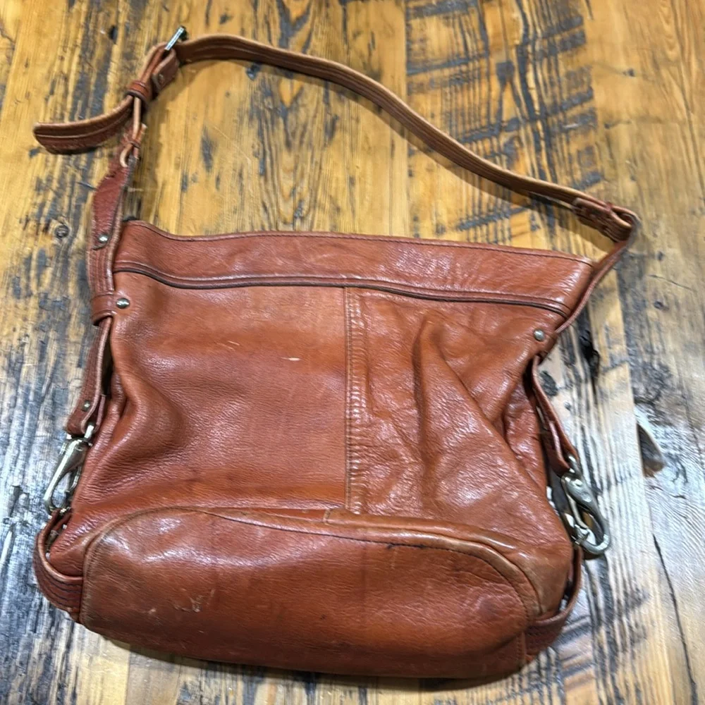 FRYE VINTAGE BROKEN IN FRYE COGNAC TOTE - Picture 12 of 12